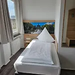 Stadthotel كاسيل